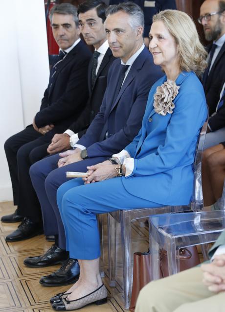 Imagen - Elena de Borbón con unas bailarinas de puntera negra. / GTRES