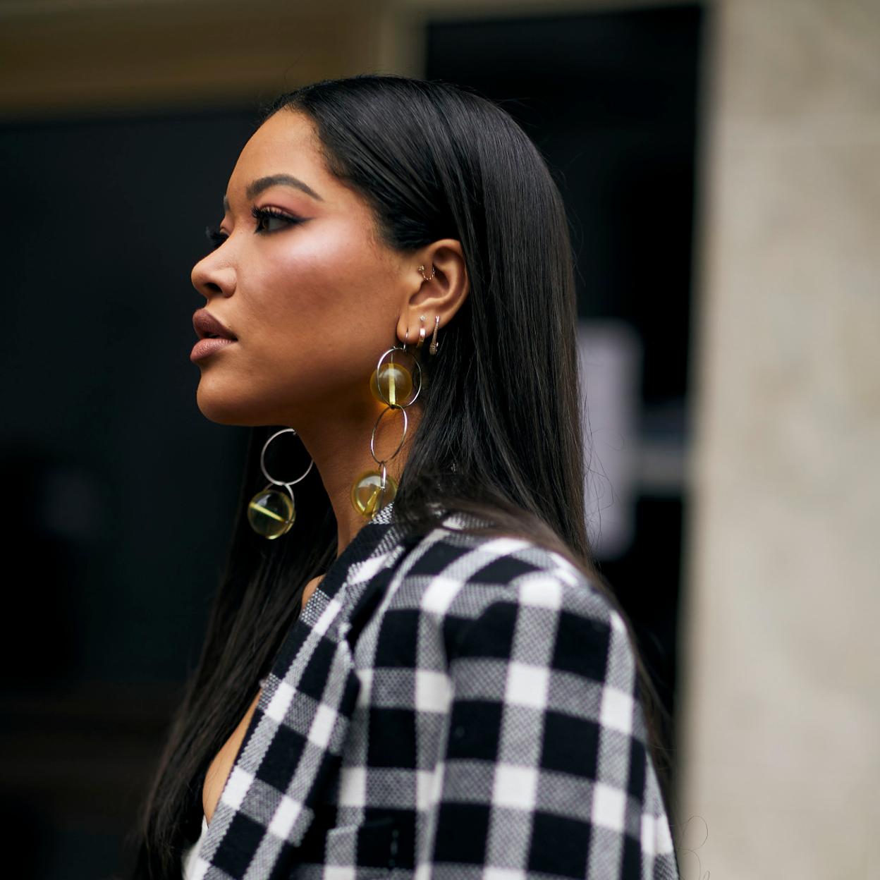 Las bases de maquillaje también caducan: esto es loq ue debes fijarte antes de aplicarlas