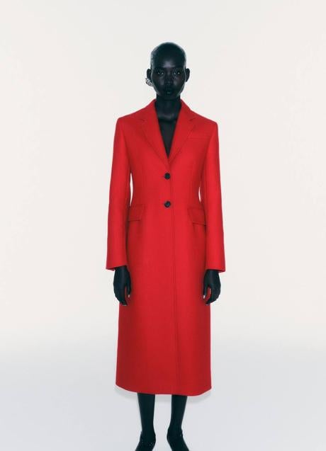 Imagen - Abrigo color rojo entallado