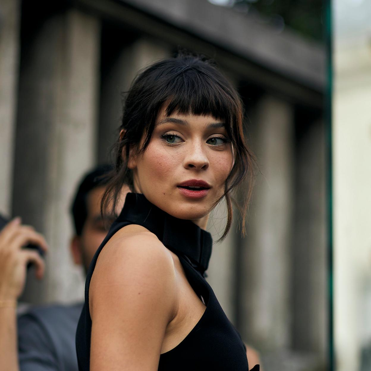 Una mujer con la piel cuidada.