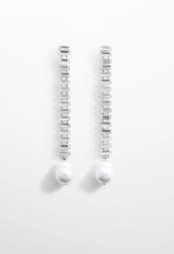 Imagen secundaria 2 - Selección de pendientes de perlas de Mango para esta temporada.