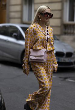 Imagen secundaria 2 - Cómo llevar los pantalones anchos para que te queden bien siempre