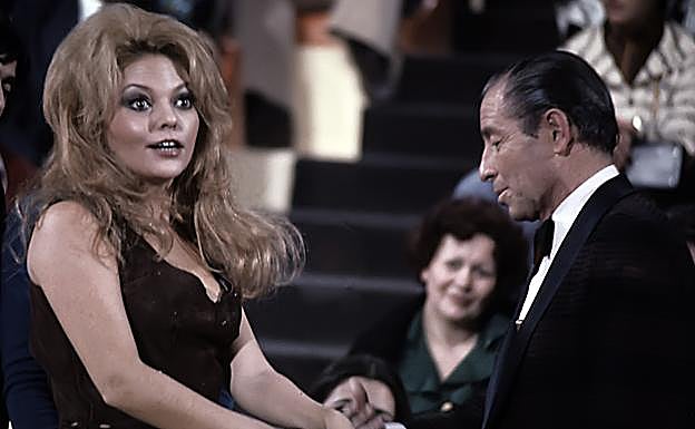 Mayra Gómez Kermp y kiko Ledgard, los dos presentadores míticos del programa 'Un, dos, tres' 