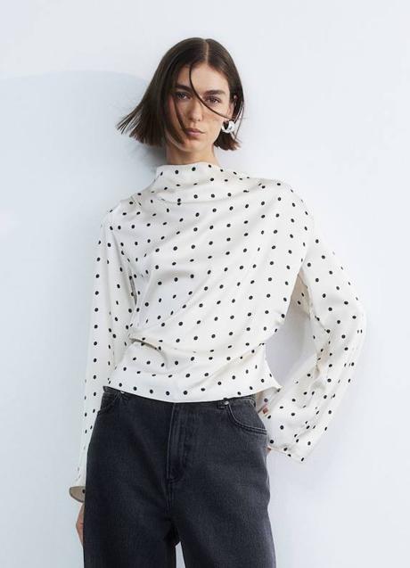 Imagen - Blusa con estampado de lunares en satén