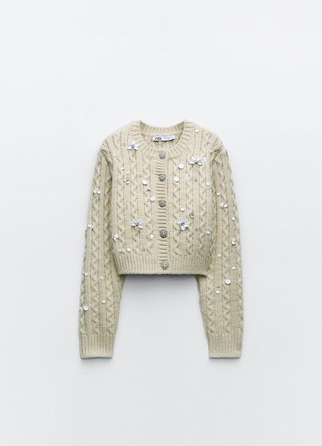 Imagen - Chaqueta con abalorios de Zara (39,99 euros)