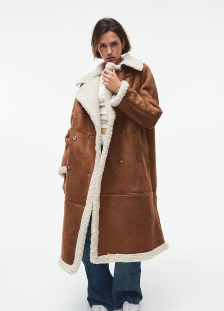 Imagen - Abrigo largo de doble faz de H&M. Foto: H&M.
