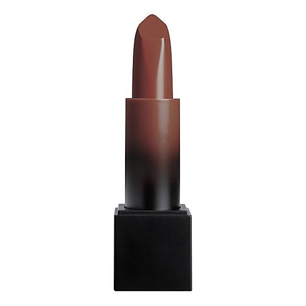Power Bullet Cream Glow Lipstick en Amore de Huda Beauty. Precio: 25,99 euros