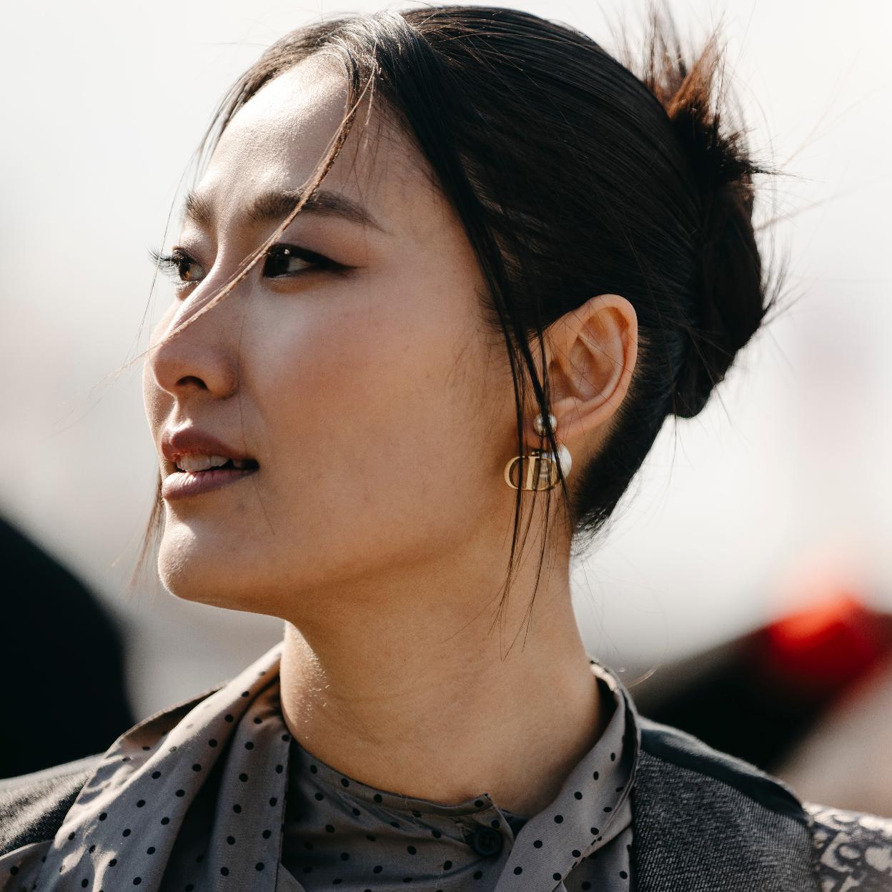 Una mujer asiática.