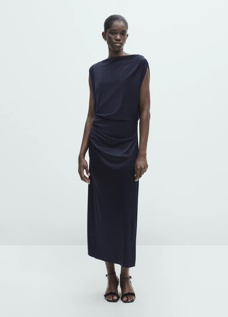 Imagen - Vestido azul marino de Massimo Dutti (79,99 euros)