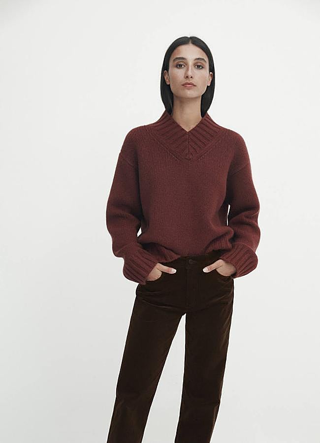 Imagen - Jersey con escote de pico color rojo