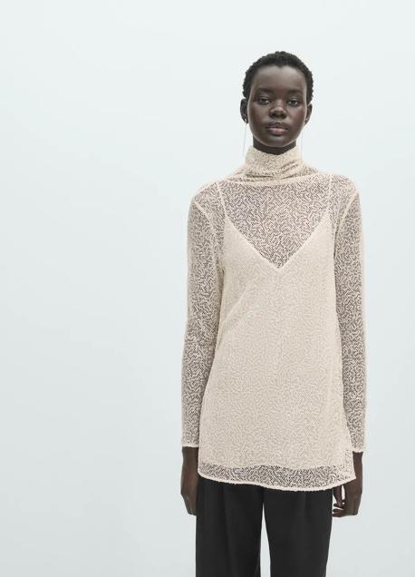 Imagen - Blusa con lentejuelas de Massimo Dutti (69,99 euros)