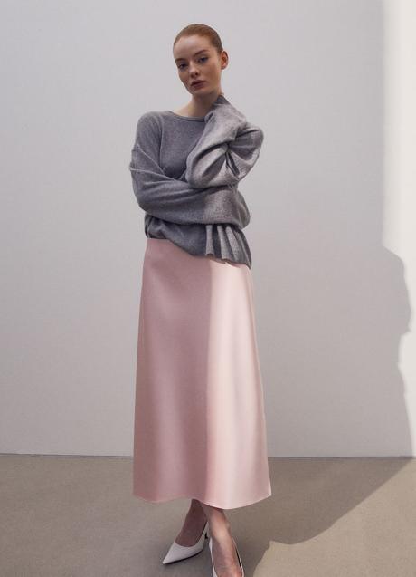 Imagen - Falda rosa satinada de H&M (37,99 euros)