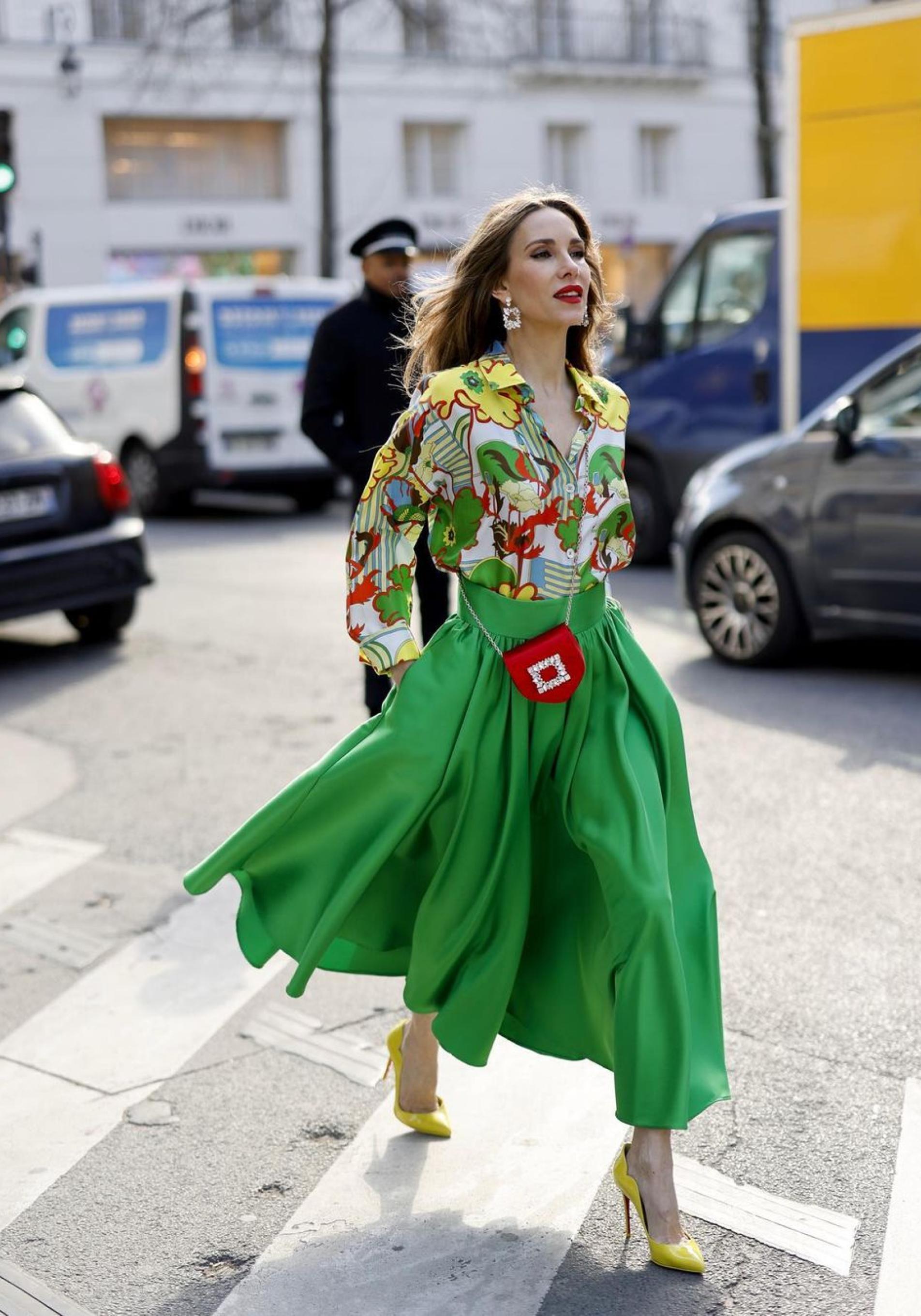 Cómo vestir bien a partir de los 50 años: los trucos que rejuvenecen