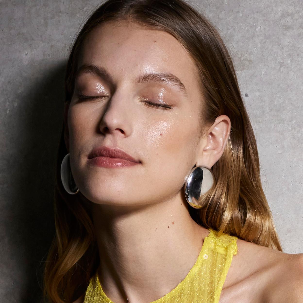 He probado este fijador de cejas para no hacerme el laminado y esto es lo que opino