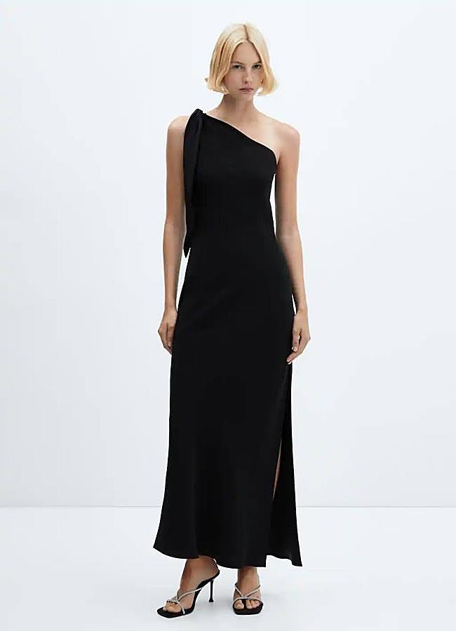 Imagen - Vestido negro con escote asimétrico