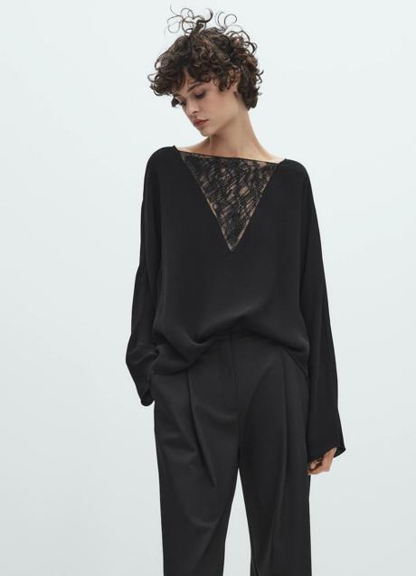 Imagen - Blusa negra de Massimo Dutti (59,99 euros)