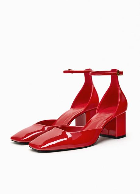 Imagen - Zapatos rojos con pulsera de Zara (29,99 euros)