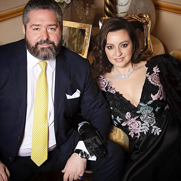 La realeza se convierte en videojuego: la mujer de Jorge Románov nos cuenta el increíble proyecto que une a ocho casa reales