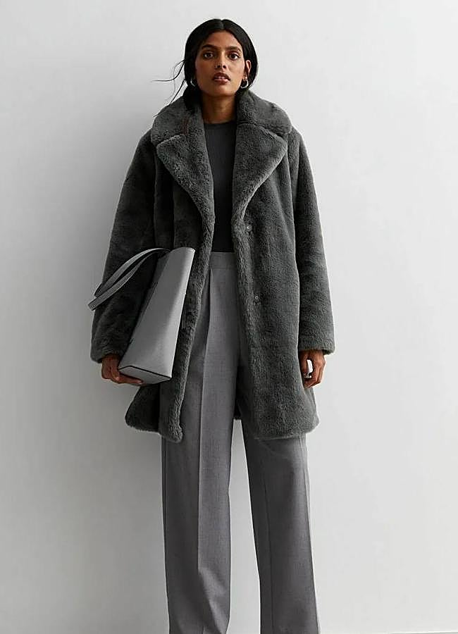 Imagen - Abrigo corto efecto pelo gris