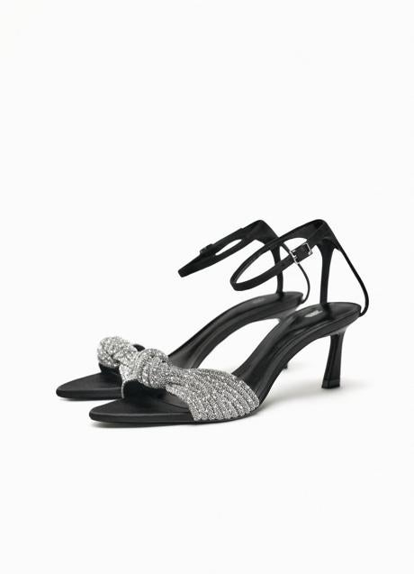 Imagen - Sandalias de tacón de Zara (49,99 euros)