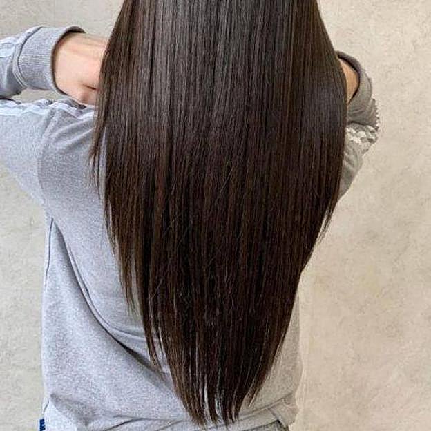 Tendencias de corte de pelo 2024 con melena XXL en pico