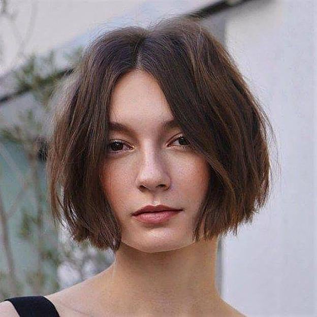 Corte de pelo bob a la altura de la línea de la mandíbula