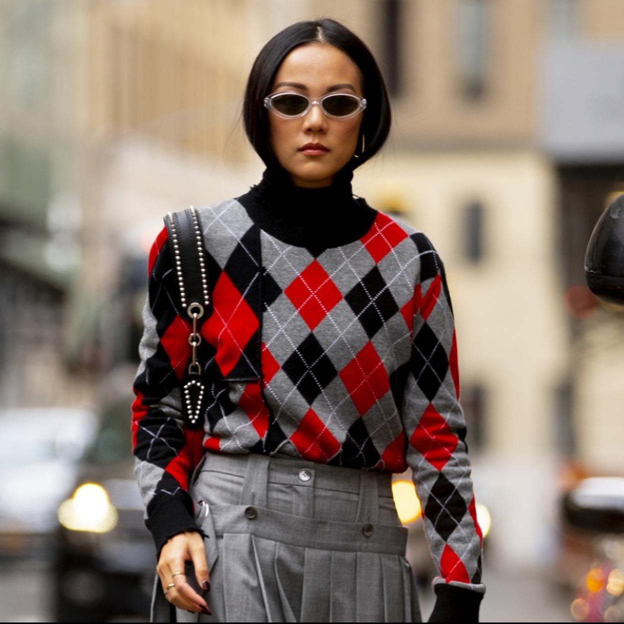 Estos son los jerséis con rombos que tirunfan.