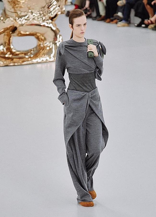 Imagen - El conjunto gris de Loewe.