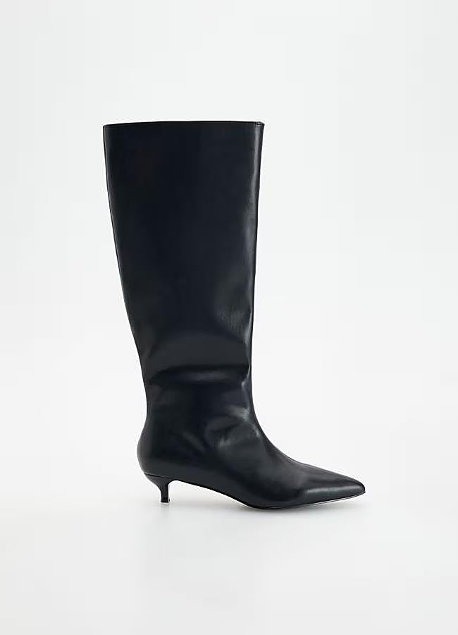 Imagen - Botas altas de piel con tacón chupete de Reserved, 99,99 euros.