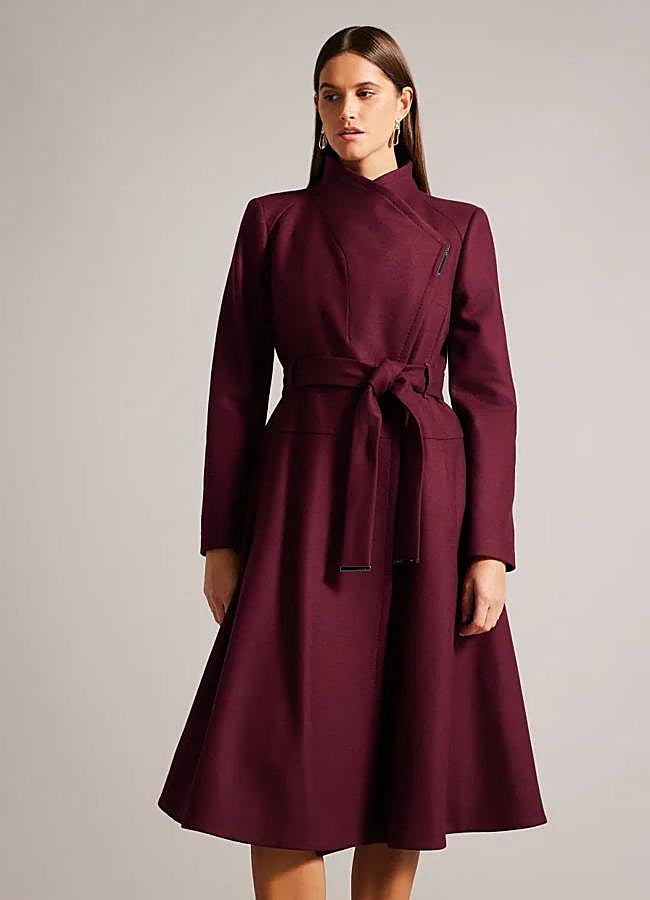 Imagen - Abrigos burgundy con falda de vuelo