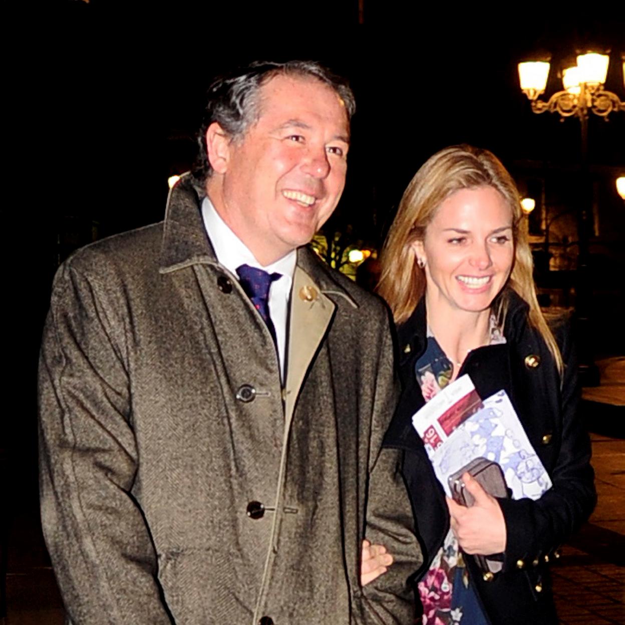 José María Michavila y Genoveva Casanova durante la Semana Santa de Sevilla. / 