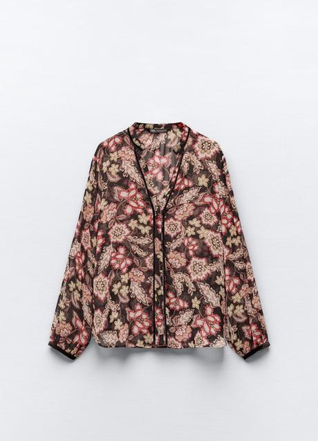 Imagen - Blusa estampada de Zara (25,99 euros)