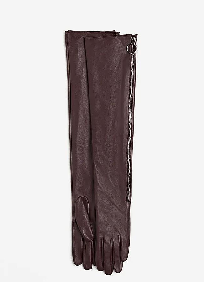 Imagen - Guantes granates con cremallera de H&M, 99 euros.