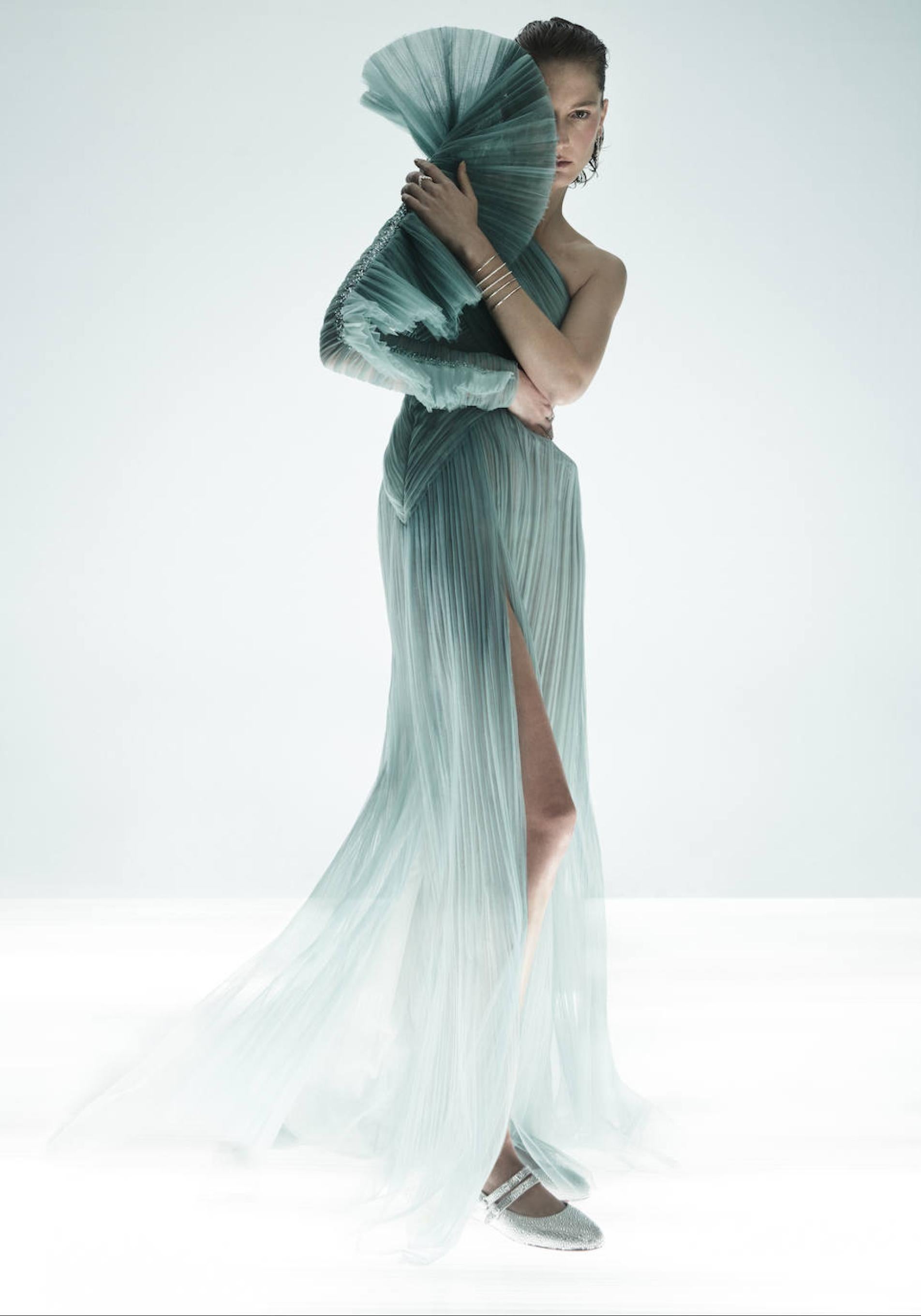 Fiestas de alta costura: looks de lujo para brillar en Navidad y Nochevieja