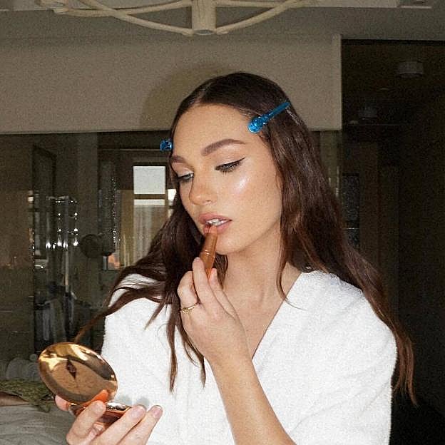 Trucos para pintar los labios finos y conseguir un efecto volumen real