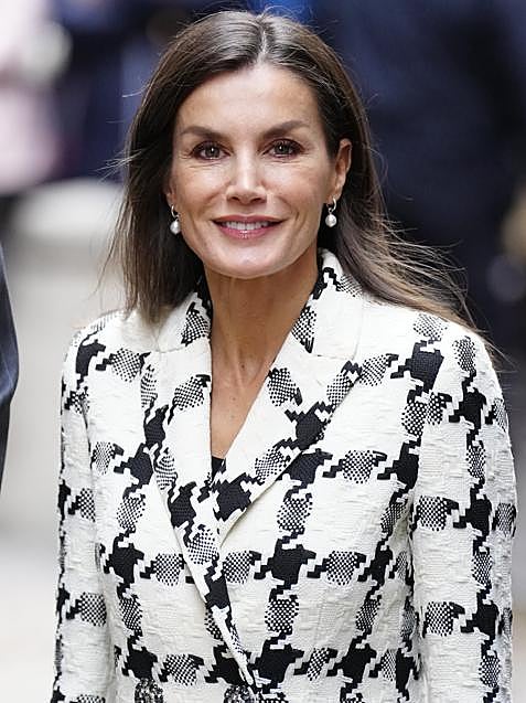 Imagen - Letizia con blazer de Uterqüe. Foto: Gtres.