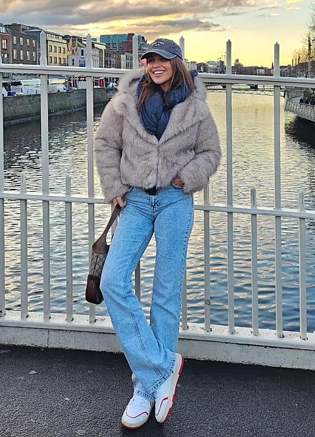 Imagen - Paula Echevarría con un look con vaqueros. / @pau_eche