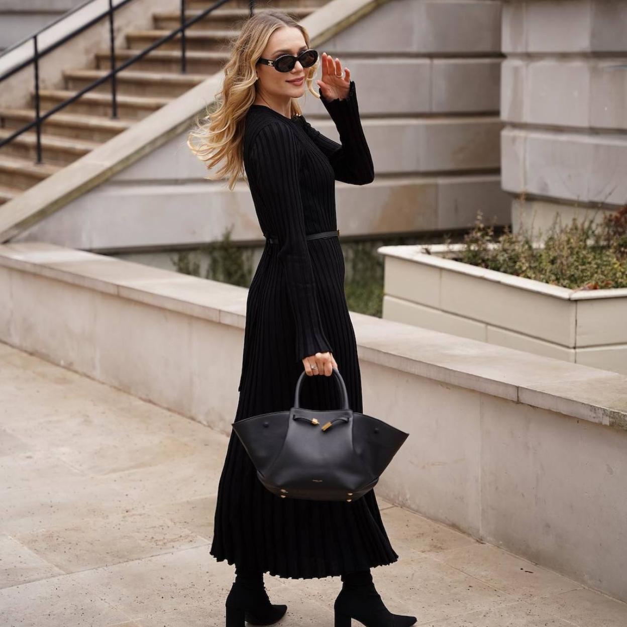 La influencer lleva un vestido de invierno