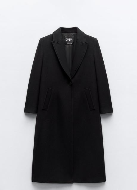 Imagen - Abrigo largo de color negro de Zara (99,95 euros)