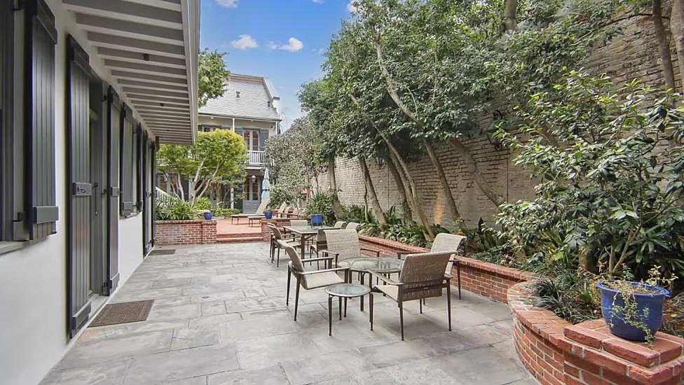 Partio de la casa de Brad Pitt y Angelina Jolie en Nueva Orleans. 