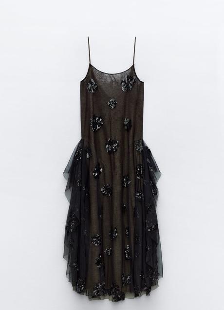 Imagen - Vestido negro de Zara (99,99 euros)