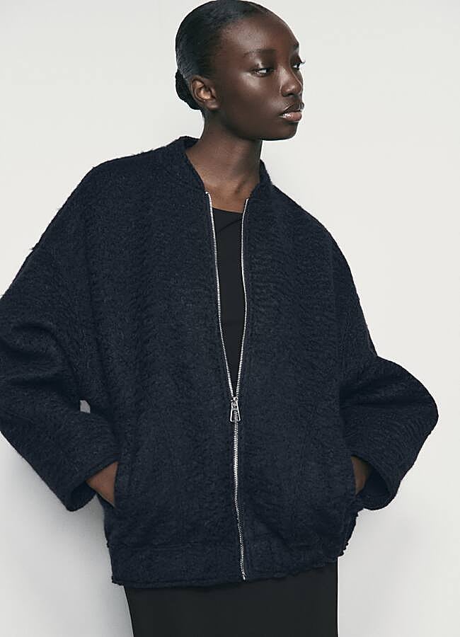 Imagen - La bomber de Zara en azul marino.