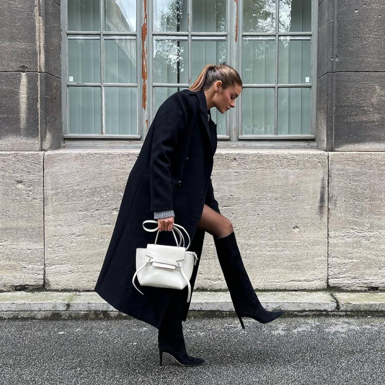 Influencer con zapatos tendencia para invierno