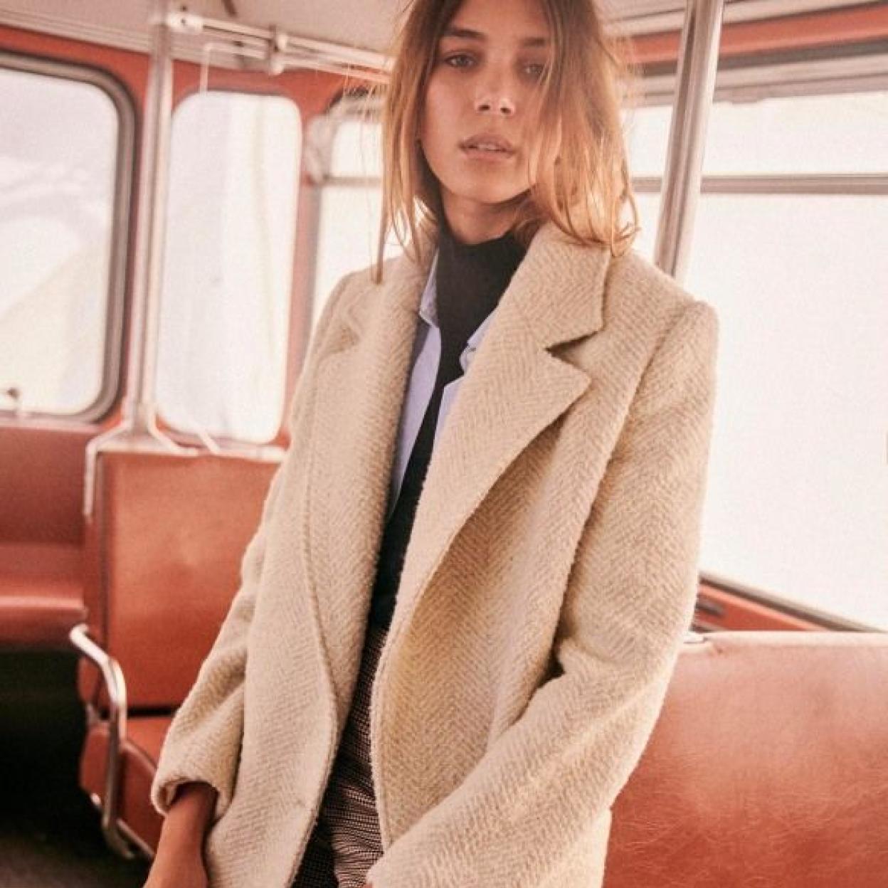 Bolsos de colores neutros, bailarinas de terciopelo, vestidos de diario y muchas otras compras que tienes ver antes de que se agoten. 