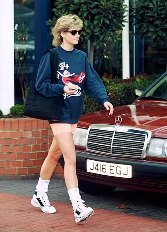 Imagen - Diana de Gales con zapatillas / GTRES