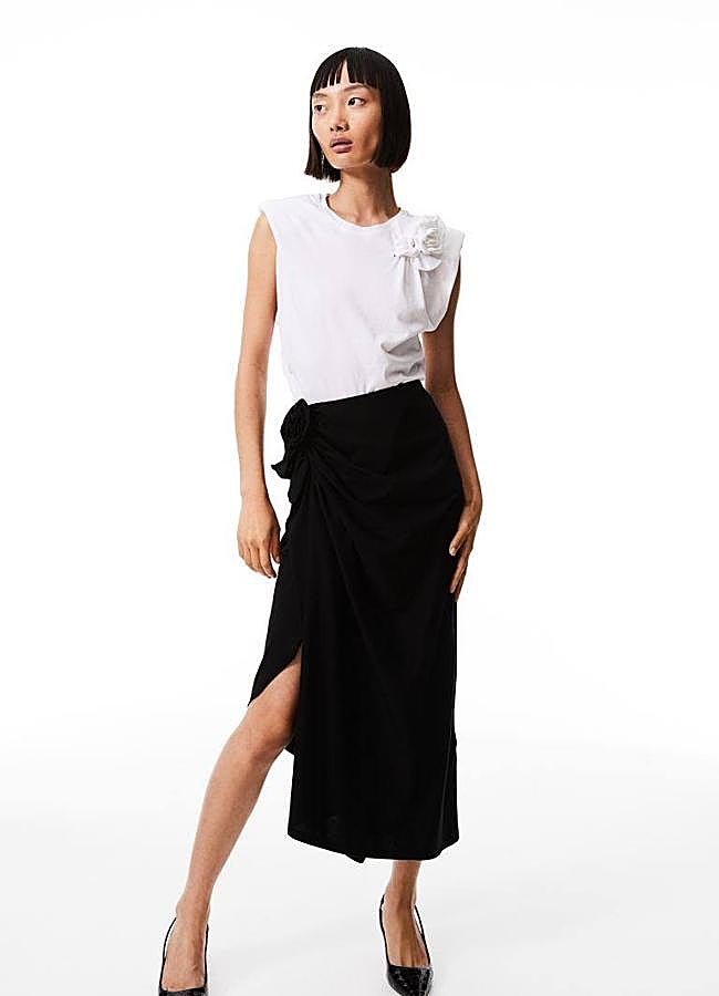 Imagen - Falda midi drapeada con flor 3D