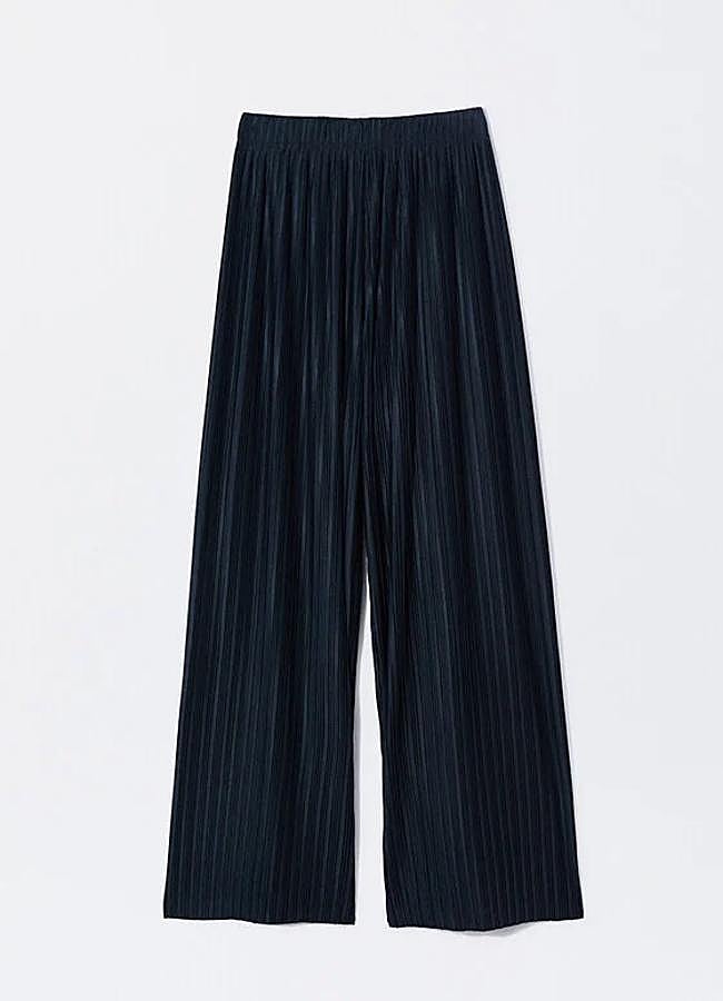 Imagen - Pantalones plisados en azul de Parfois (32,99 euros). Foto: Parfois.