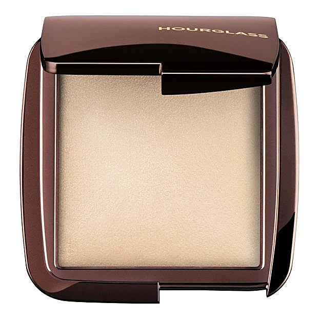 Ambient™ Lighting Powder de Hourglass