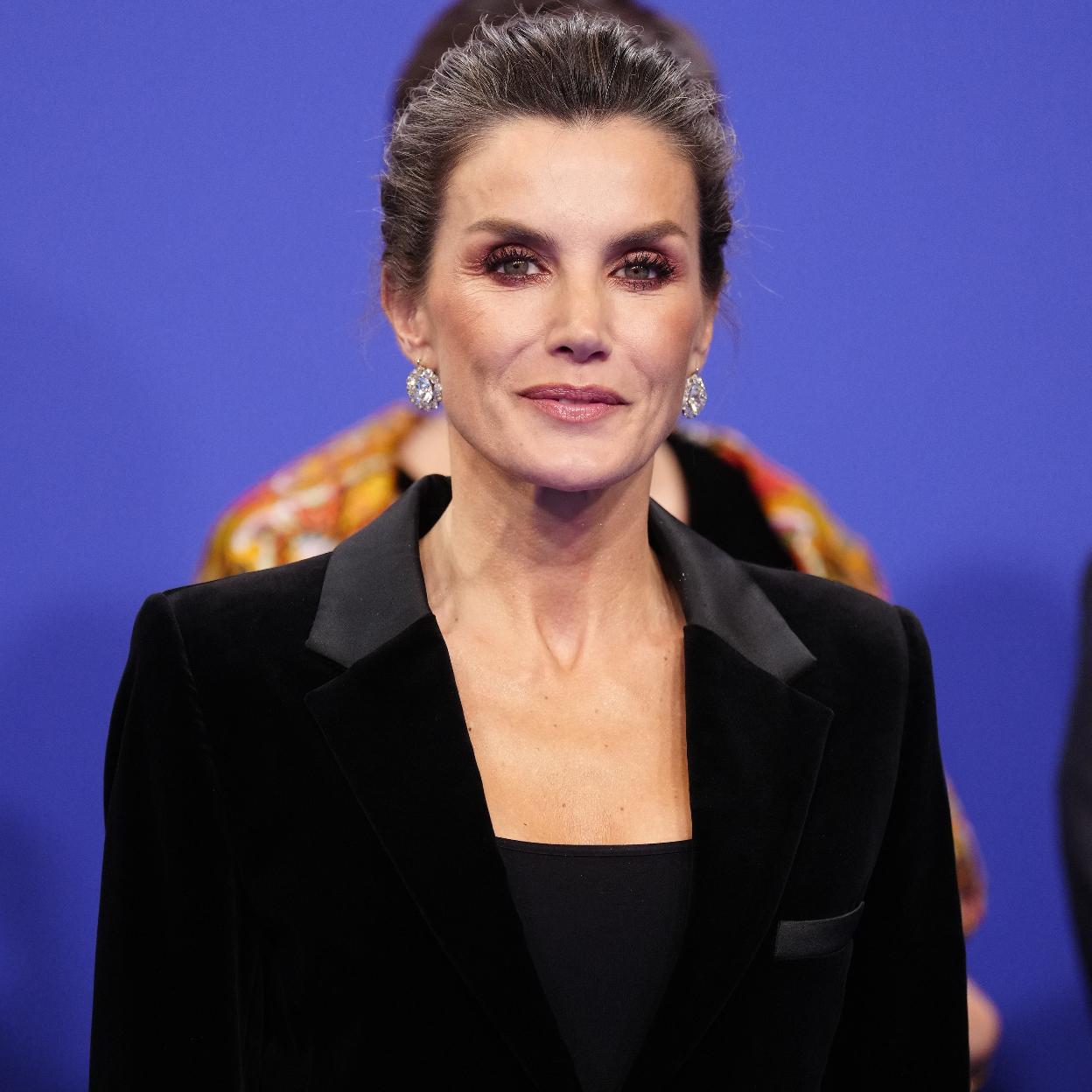 La reina Letizia, de negro en el concierto.