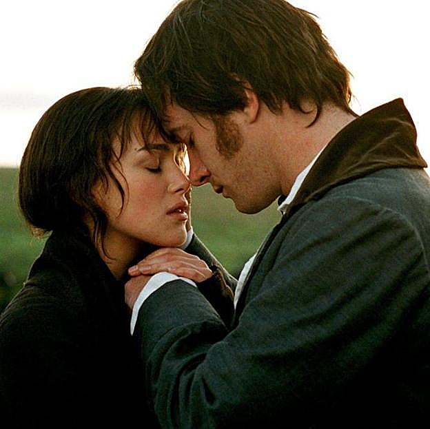 Keira Knightley y Matthew Macfadyen en una imagen de la adaptación de la novela de Jane Austen, Orgullo y prejuicio.